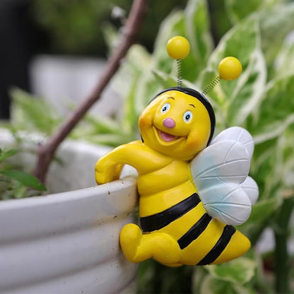 Set of 2 Bee Figure Plant Pot Hanger, Turtle Flower Pot Hugger, Resin Bees Statue, Funny Pot Huggers for Planters, Cute Climbing Animal Flower Pot Hugger, Garden Fence Balcony Patio Yard (BEE)