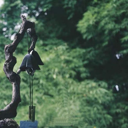 Japanese Lucky Traditional Wind Chimes for Outside, 1 pc Iwachu Cast Iron Bless Temple Wind Bell Memorial and Sympathy Small Wind Chimes for Good Luck Garden bell, Patio, Balcony(Gentian Flower