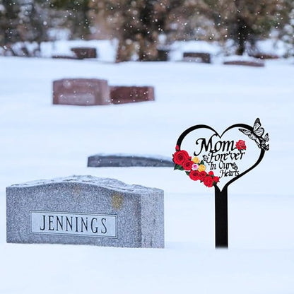 Memorial Grave Stake, Mom Forever in Our Hearts Grave Marker, Heart Grave Decorations for Cemetery, Metal Cemetery Decorations for Grave, Yard, Garden, Remembrance Grave Plaque for Mom