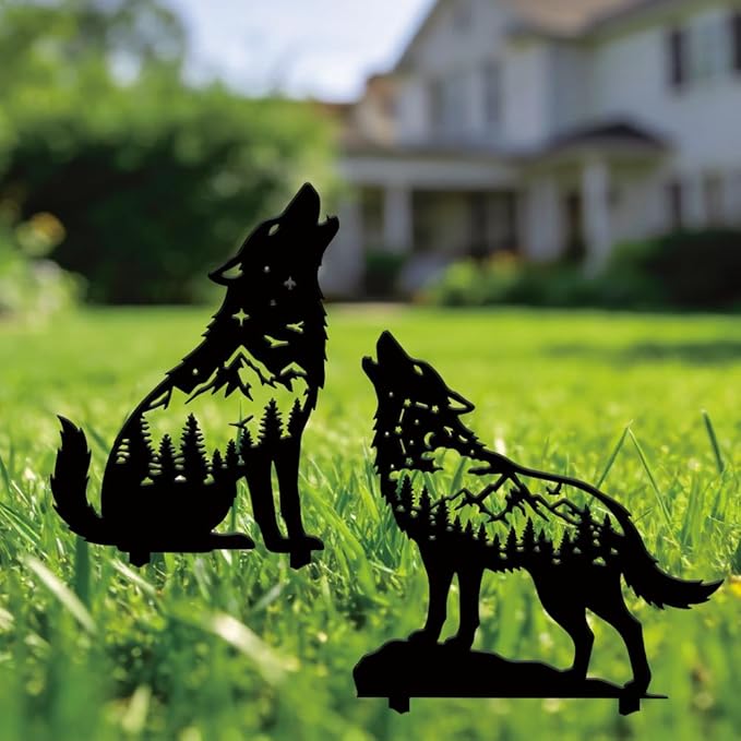 SUPERDANT 2 Pcs Metal Wolf Garden Decor for Outside Animals Yard Stakes for Decorations Outdoor Statues Iron Art Stake Decorative Silhouette Lawn Ornament Patio Porch Farmhouse Decoration Gifts