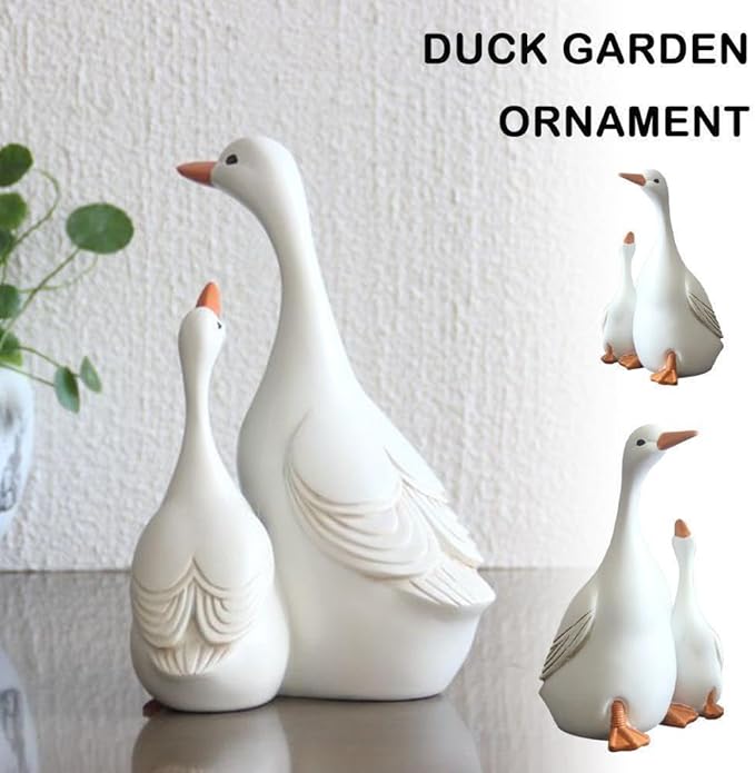 ZEshops Lifelike Mother Duck and Ducklings Resin Statue for Patio Yard Decoration - Durable and Hand-Drawn Sculpture (Small & Large Bundle Set)