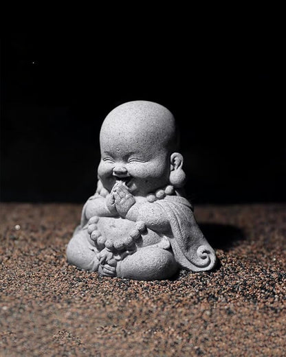 Mini Monk Buddha Statue Sandstone Statues Zen Monk Praying Statue Sculptures for Wealth Good Luck Feng Shui Decor Home Fish Tank Aquarium Garden (Style 18)
