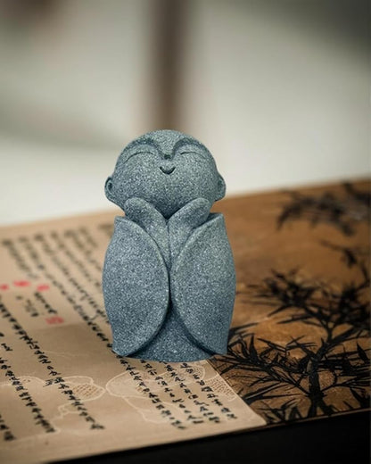Mini Monk Buddha Statue Sandstone Statues Zen Monk Praying Statue Sculptures for Wealth Good Luck Feng Shui Decor Home Fish Tank Aquarium Garden (Style 6)