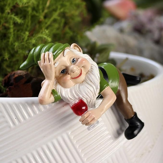 Funny Garden Gnome Statue Flower Pot Hugger, Drinking Red Wine Gnome Figurine Resin Sculpture Outdoor Decor Patio Lawn Yard Fence Plant Pot Ornaments