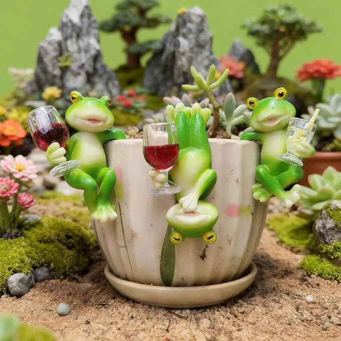 3-piece Fairy Garden Gnome Set, Beer-Drinking Gnome Resin Statue, Outdoor Decorative Item (Green)