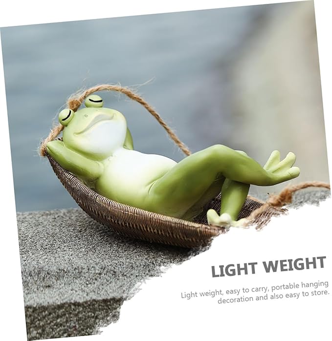 Lovely Hanging Frogs Ornament Resin Courtyard Frogs Figure with Swing Weather-Resistant Garden Statues Decor for Outdoor Patio Home Office Gift for Friends and Family