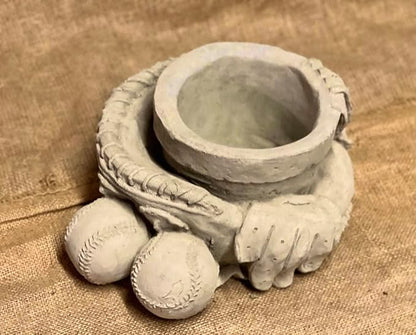 Concrete Baseball Glove Planter Statue Detailed Baseball Glove and Balls Figure Creative Flowers Planter Figurine