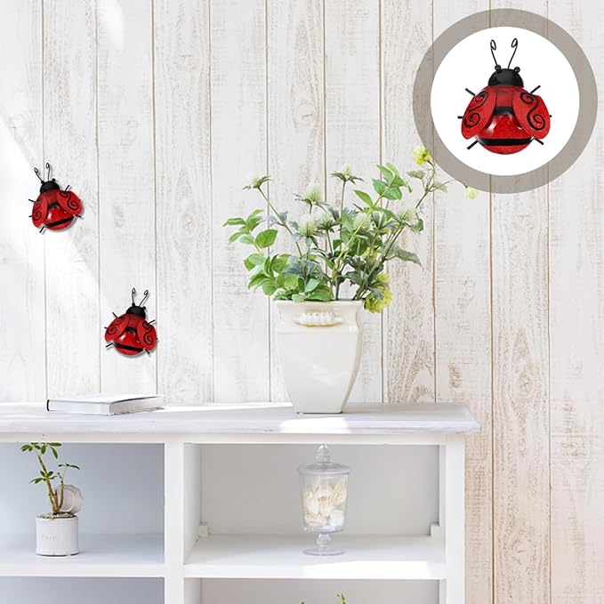 Outdoor Ladybird Craft Statue 3D Iron Ladybug Wall Hanging Decoration for Garden Patio Indoor Bedroom Living Room Adornment