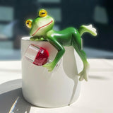 Funny Drinking Frog Statue Flower Pot Hugger Resin Hanging Frog Figurine Planter Pot Decorations for Home Garden Fence Balcony Patio Lawn Yard Ornaments (Drinking Red Wine)