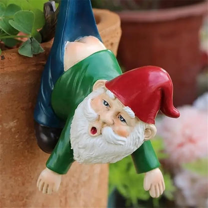 Gnome Garden Decor Statue, Resin Planter Hugger for Flower Pots, Perfect for Patio, Balcony, Porch, Yard & Lawn - Outdoor Decor Gift with Cartoonish Gnome Design, Gnome Garden Decor