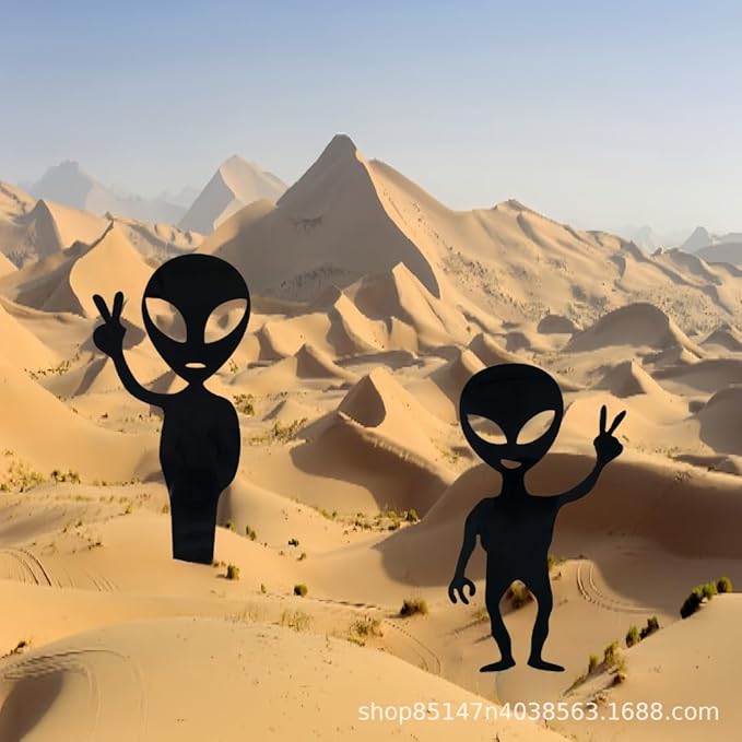 Metal Cute Alien Garden Metal Stakes,Hollow Garden Animal Ant Garden Stake Accessories and Lawn Ornaments Gardening Stakes for Decoration (Alien A)