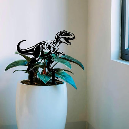 GLOBLELAND 2 Pcs Dinosaur Garden Stakes Animals Metal Decorative Garden Stakes Metal Yard Signs Decoration for Lawn Patio Yard Garden Decor