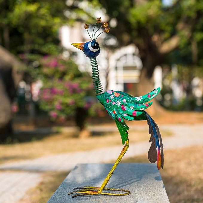 Metal Peacock Garden Statue,Outdoor Peacock Sculpture Decor Yard Art,Farmhouse Art for Yard, Patio, or Housewarming Gift for Mom, Friends