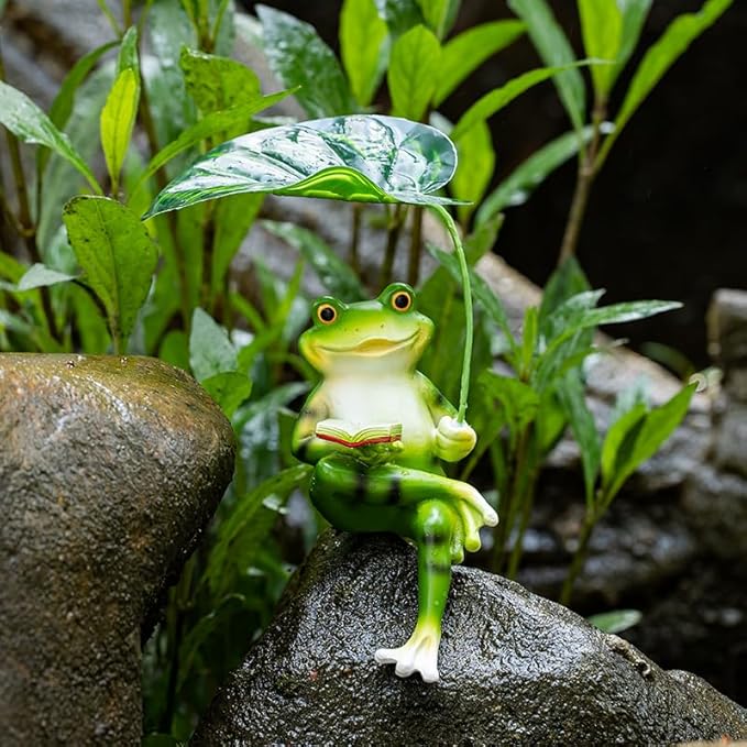 Adorable Animal Garden Statue with Umbrella - Charming Outdoor Decor for Yard, Patio, or Garden (Frog Read a Book)