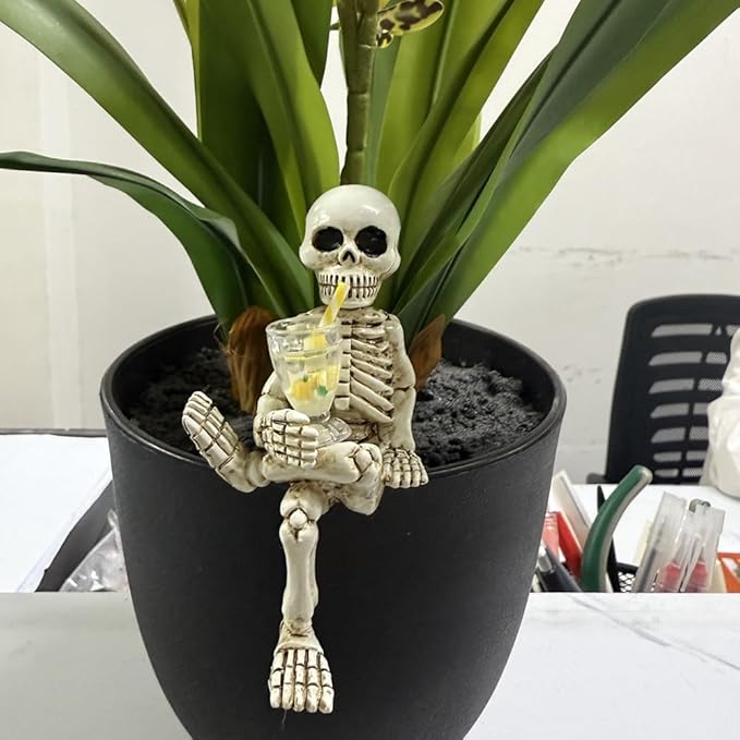 Halloween Skeleton Flowerpot Decoration, Weather Resistant Resin Garden Statue (Yellow Cup)