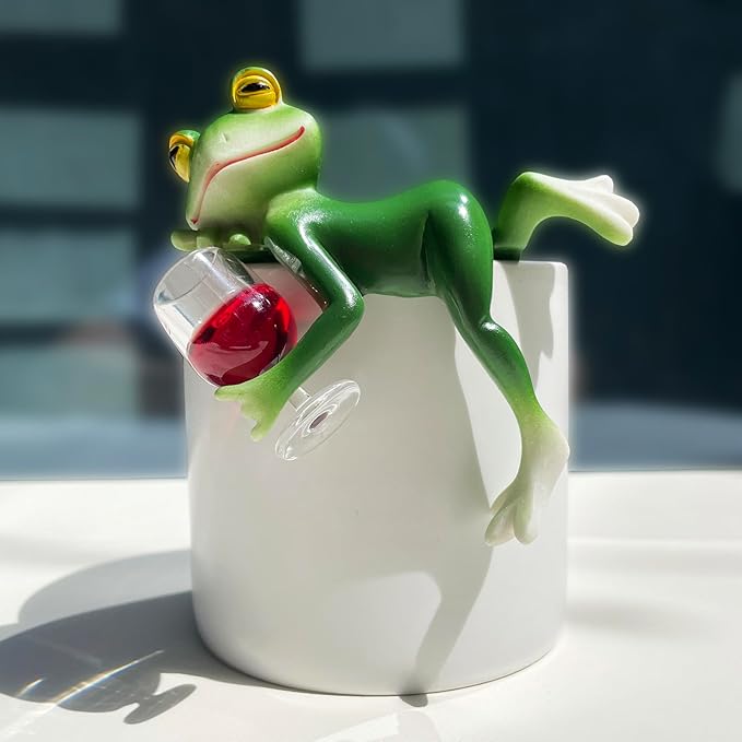 Funny Drinking Frog Statue Flower Pot Hugger Resin Hanging Frog Figurine Planter Pot Decorations for Home Garden Fence Balcony Patio Lawn Yard Ornaments (Drinking Red Wine)