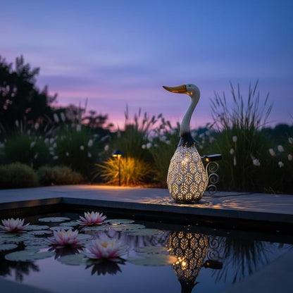 HONGLAND Metal Goose Yard Decor,18" Solar Gooses Yard Decorations Outdoor, Garden Statues Decor Outside,Farm Lawn Decorative Figurine for Home Patio Backyard