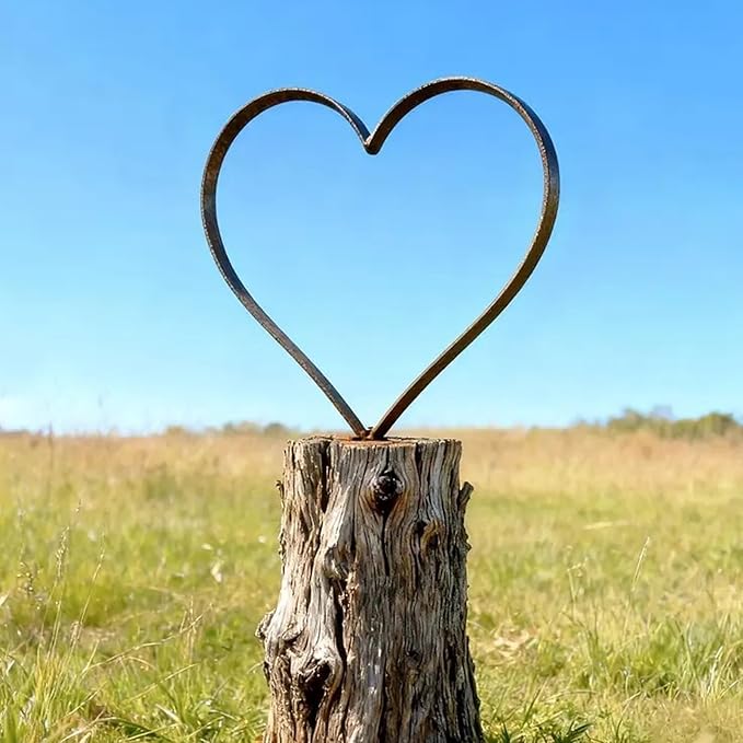Rust Decoration Stake Metal Heart Shape Garden Decoration Rust Stake Natural Plant Outdoor Yard