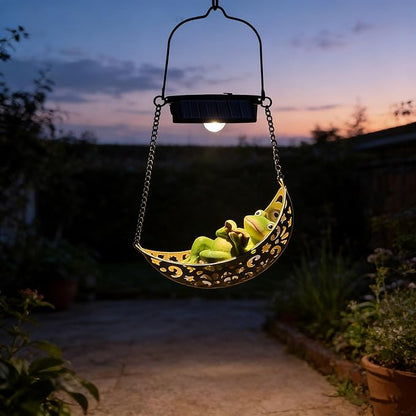 Solar Hanging Garden Lantern with Frog Decoration,Solar Hanging Statue Light,Outdoor Hanging Decorations for Garden, Fence, Porch, Patio, Yard Decor