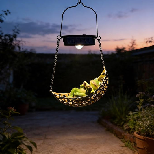 Solar Hanging Garden Lantern with Frog Decoration,Solar Hanging Statue Light,Outdoor Hanging Decorations for Garden, Fence, Porch, Patio, Yard Decor