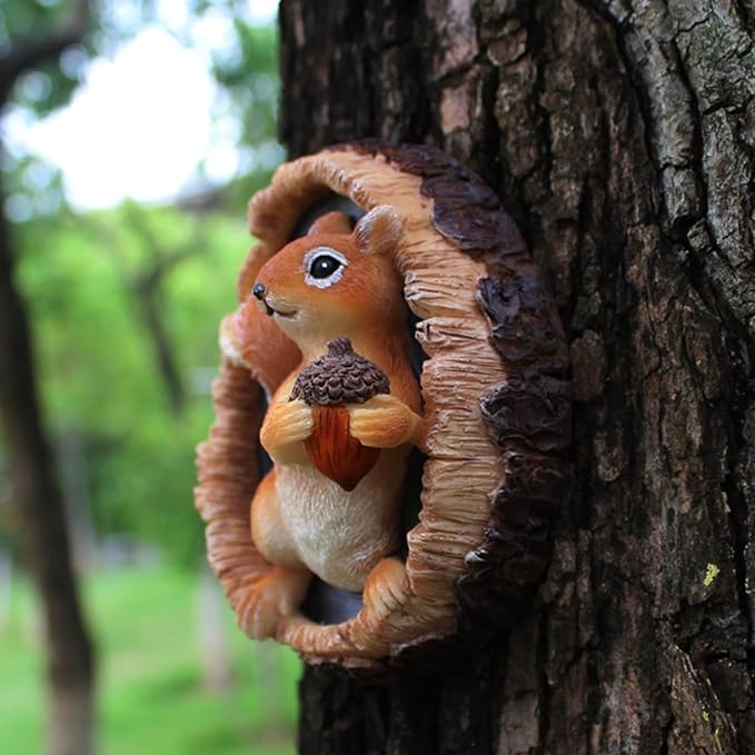 Squirrel Wall Sculpture, Resin Squirrel Statues Tree Stump Statue for Outdoor & Garden Decoration, Year-Round Tree Ornament