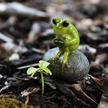 Top Collection 1.75-Inch Miniature Fairy Garden and Terrarium Cute Frog on Stone, Mini