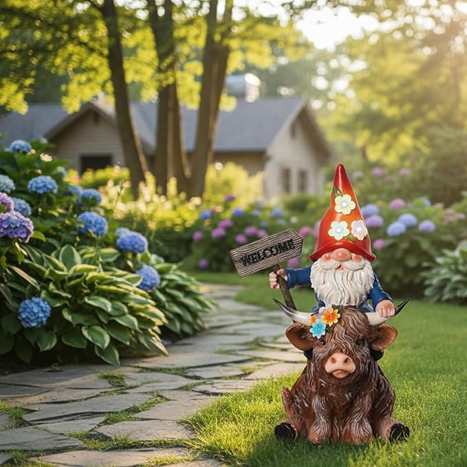 Solar Highland Cow Statue with Gnome Holding Welcome Sign Resin Highland Cow Figurines 9.2" Waterproof for Outdoor Lawn Yard Porch Patio Decor Housewarming Gifts for Women Mom Grandma