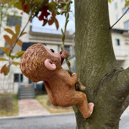 Climbing Monkey Tree Hugger Garden Monkey Statue Resin Animal Sculpture Yard Decor for Outside, Funny Tree Climber Figurine Outdoor Patio Lawn Decor