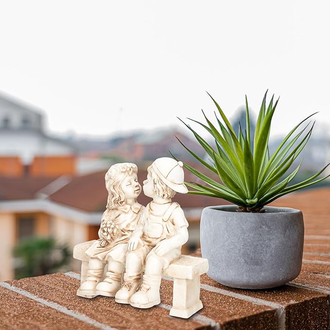 SUPVOX Resin Boy Girl Garden Statue Ornament Artistic Outdoor Decorative Figurines for Patio Lawn Tree Accent Fall Garden Decor Craftsmanship Resin Sculpture