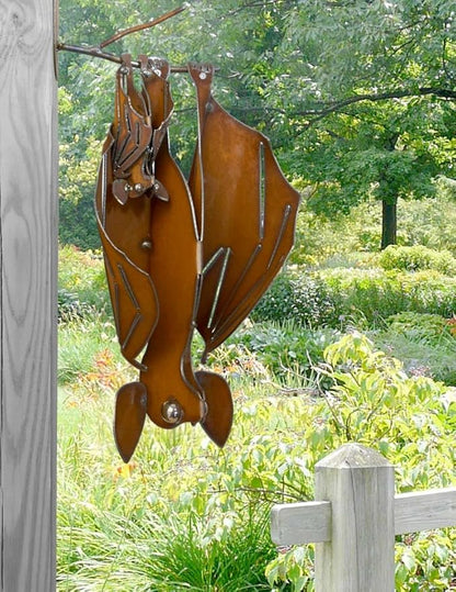 Modern Artisans Mama and Baby Bat Rustic Hanging Metal Garden Sculpture, XL Size (Facing Right)