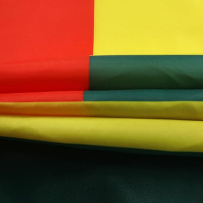 AZ FLAG Togo Flag 150 x 90 cm with 4 Eyelets for Balcony or Wall
