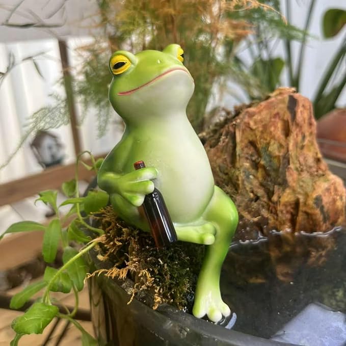 2 PCS Funny Frog Statue Flower Pot Hugger Resin Hanging Frog Figurine Planter Pot Decorations for Home Garden Fence Balcony Patio Lawn Yard Ornaments