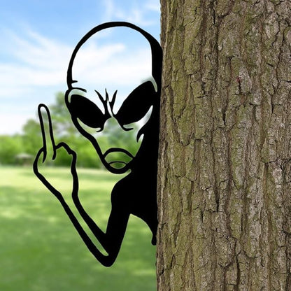 Peek-a-Boo Alien Yard Sign, Funny Peeking Metal Wall Art for Home Fence Garden Fence Patio Yard Farmhouse Outdoor Decor for Sci-Fi Fans & Pranksters, Unique Gift Idea (Middle Finger Alien,L)