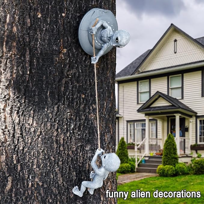 Alien Tree Huggers Decorations Tree Sculptures Figurines - Aliens Climbing Rope Statues for Garden Decor Outdoor Whimsical Tree Ornaments - 2pcs Dreamy Garden Yard Art Decoration