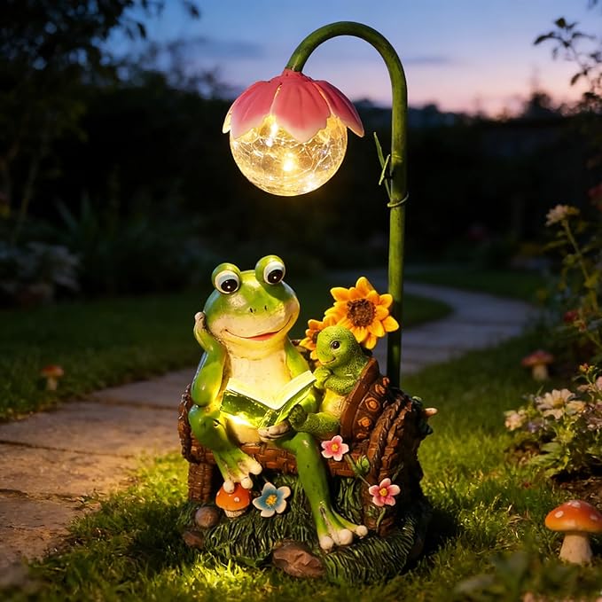 Afirst Solar Garden Statues, Frog Statues Outdoor Resin Figurine with Solar Lights Statue Decorations for Lawn, Patio, Balcony, Yard Ornament, Frog&turtle