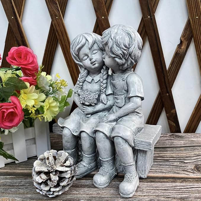 Yardwe Resin Kissing Figurines Outdoor Garden Statue Boy and Girl Couple Sculpture Table Decor for Patio Lawn and Home Decoration