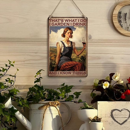 YOYI ART Vintage Metal Garden Signs for Outside - That's What I Do I Garden I Drink And I Know Things, Funny Tin Signs for Farmhouse, Patio Decor Wall Art, Gardening Gifts for Mom Women, 8 x 12 inch