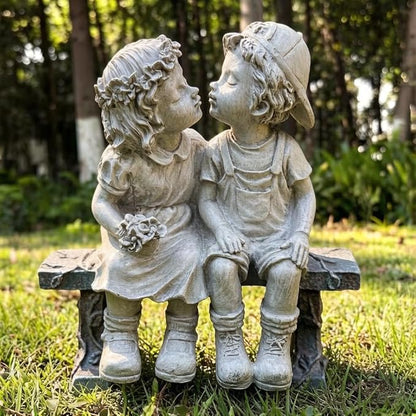 First Kiss Garden Outdoor Statue Decorative, Flower Bed Decor Puppy Love Kissing Couple, Boy and Girl Kissing Garden Figurine for Yard Patio Art