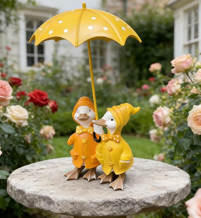 Cute Couple Ducks Holding Umbrella Garden Statues Outdoor Sculptures, Resin Cartoon Animal Figurines for Patio, Yard, Balcony, Creative Crafts Art Ornaments