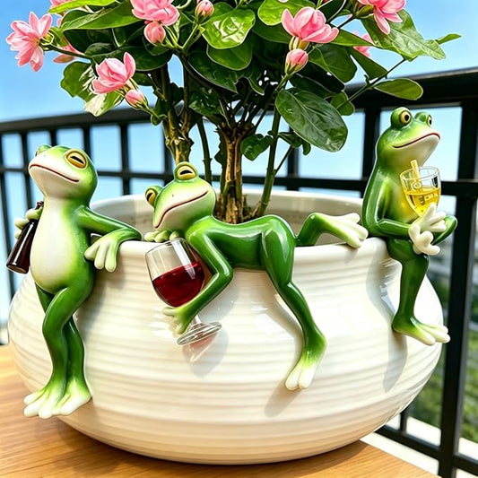 Garden Frog Statues – Funny Outdoor Figurines for Yard, Patio, Lawn, Indoor Decor – Cute Animal Ornaments & Plant Hangers – Birthday for Women (3 Pack)