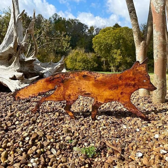 Toddmomy Fox Garden Sign Metal Animal Yard Stake Outdoor Decorative Lawn Ornament with Hollow Window Design for Patio and Courtyard