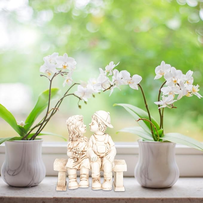 SUPVOX Resin Boy Girl Garden Statue Ornament Artistic Outdoor Decorative Figurines for Patio Lawn Tree Accent Fall Garden Decor Craftsmanship Resin Sculpture