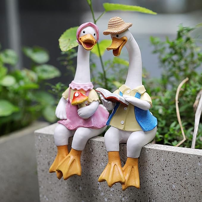 Handside Garden Statues Couple Animal Cartoon Resin Cute Sitting Sculpture Goose Lovers Figurine Gift for Wedding Art Décor for Yard Home Patio and Office (Goose)