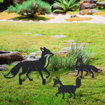 WADORN 3 Styles Fox Metal Decorative Garden Stakes, Funny Fox Family Metal Outdoor Statues Animals Black Silhouette Ornament Gifts Cute Animals Outdoor Decor for Garden Backyard Patio Lawn Walkways