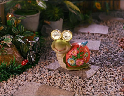 Snail Garden Statue Light Solar Light Figurine Outdoor Decor Fairy Garden Decorations Outside Art for Yard, Gardens Patio, Lawn Décor Unique Gift for Women (Snail)