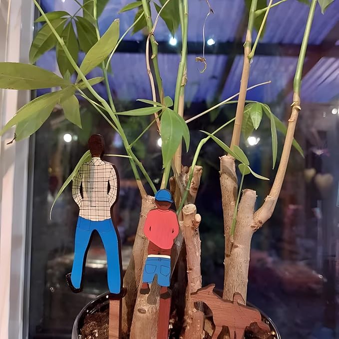 Plant Decorations for Pots, Set of 3 Funny Wood Figurines Garden Decor, Outdoor Statue Planter Hugger for Flower, Yard, Lawn Ornament, Balcony Decor (L)