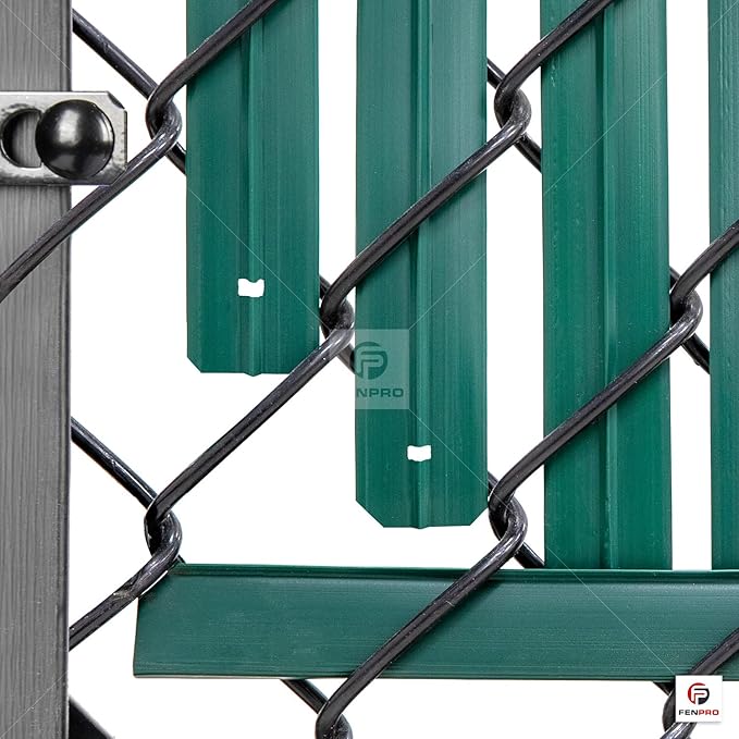 Chain Link Fence Privacy Blade Slates with Bottom Lock 4x10 Ft Green for Gardening, Privacy, Outdoor Wall, Balcony, Patio, Yard, Safety Fence Screen Cover for Dog, Cat, Pet Hedge Slats
