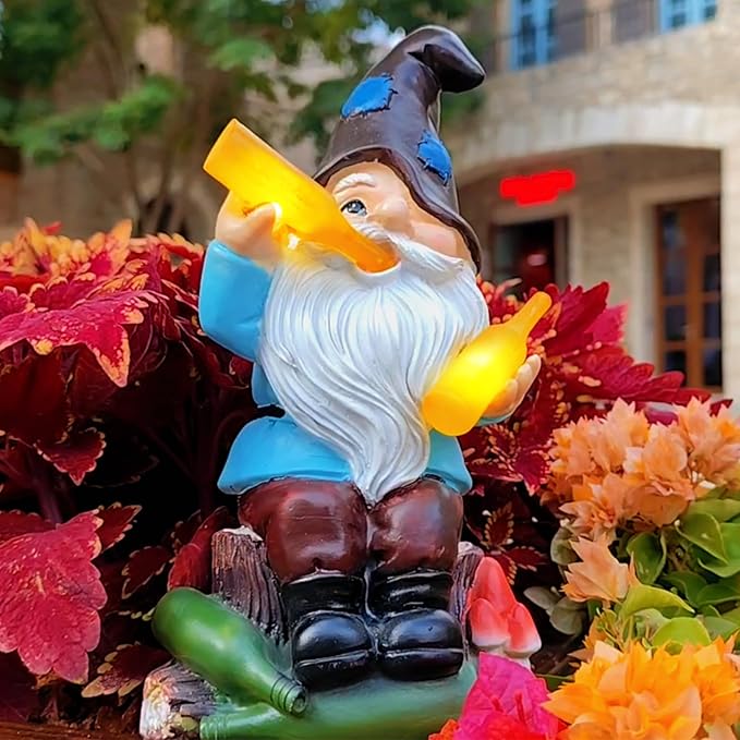 DKJOCKY Gnome Garden Decor Statue with Solar Light Lantern,Birthday Gifts for Women Mom Grandma,Funny Waterproof Resin Figurine Outdoor Decorations for Yard Patio Lawn Balcony Porch