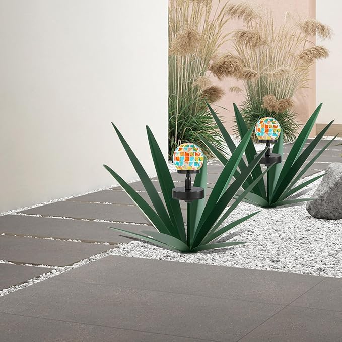 TOMBABY Enlarge Metal Plants Tequila Rustic Sculpture, Outdoor Patio Yard, Home Decor Hand Painted Agave Garden Statue, Outdoor Lawn Ornaments Yard Stakes for Mom Gift (2 Solar Green)