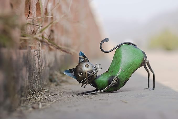 DeKulture Handcrafted Metal Cat Figurine (Pandiculated Inches) - Decorative Statue for Home & Garden (8.2x2x5.5 Inches)